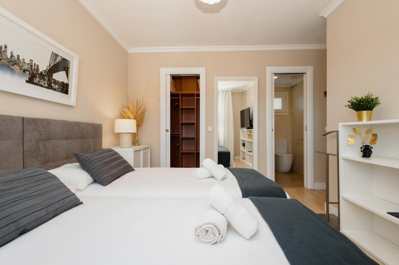 In The Historic Center Of Malaga, Very Close To The And The Ave Train Station, With Private Parking Apartament *