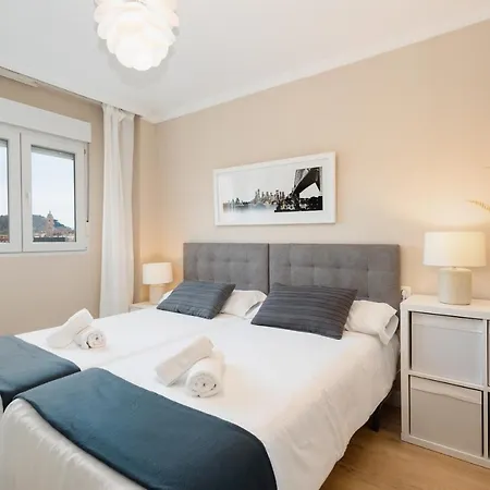 In The Historic Center Of Malaga, Very Close To The Beach And The Ave Train Station, With Private Parking Exterior foto