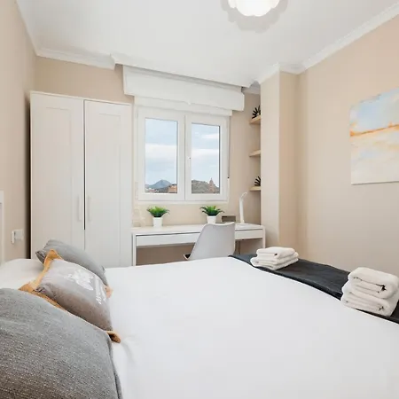 In The Historic Center Of Malaga, Very Close To The Beach And The Ave Train Station, With Private Parking Exterior foto